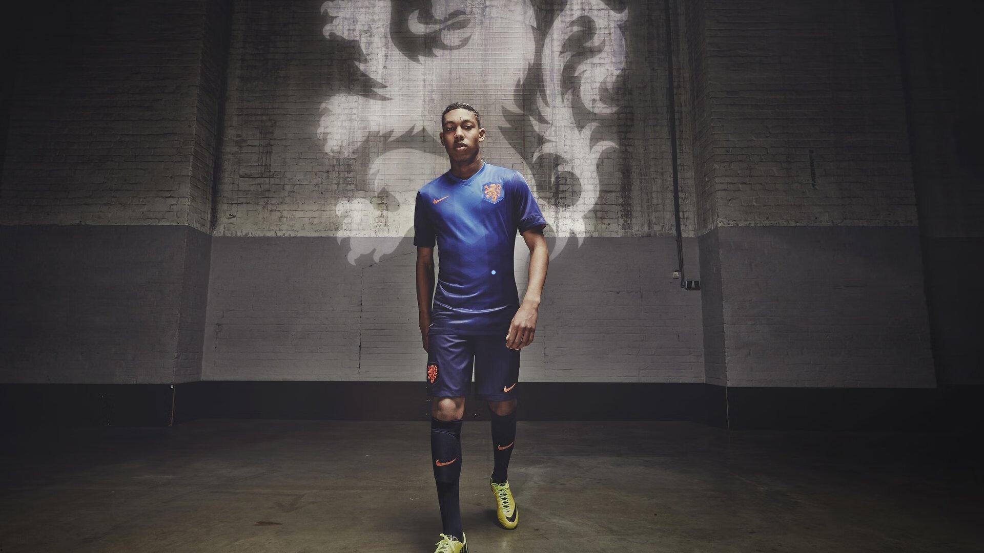 意大利媒体曝料，尤文图斯追求弗拉泰西，国际米兰要求3500万欧元或凯夫伦图拉姆交换