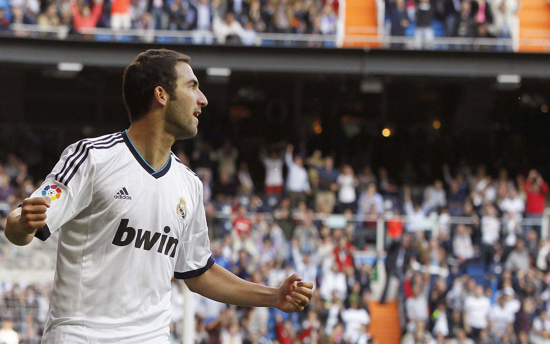 竞彩足球_高效输出诠释板凳匪徒！巴格利27分钟揽15+11，替补席杀出内线猛兽